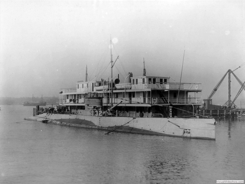USS S-32 (SS-137)